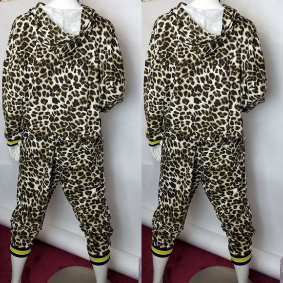Leopard Jogger Set - Picture 4 of 8